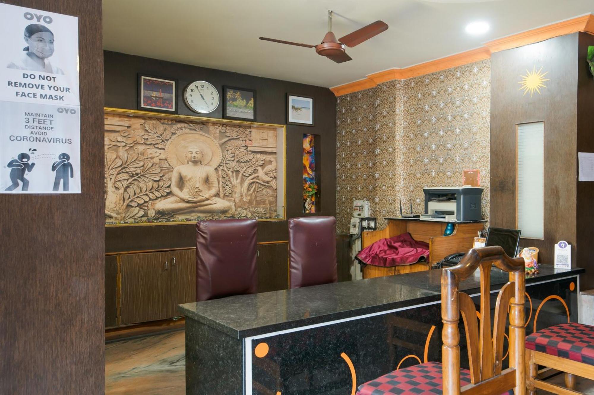 SPOT ON 76144 Hotel Manikanta Residency Visakhapatnam Bagian luar foto