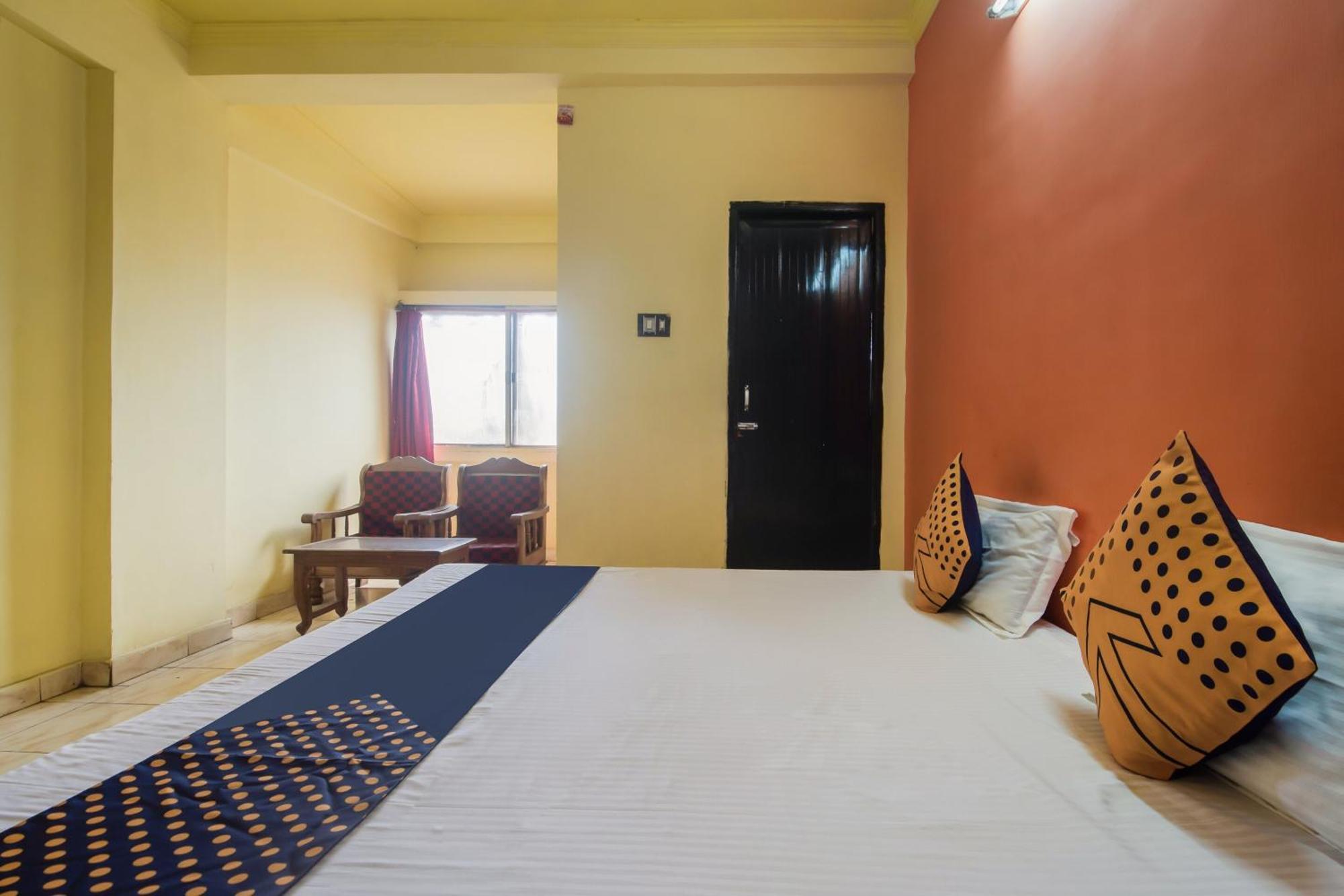 SPOT ON 76144 Hotel Manikanta Residency Visakhapatnam Bagian luar foto